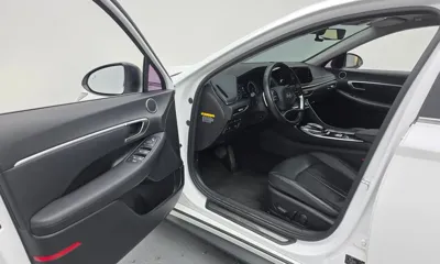 Hyundai Sonata 2020, 125036 км, за 9432.74 USD - фото 10