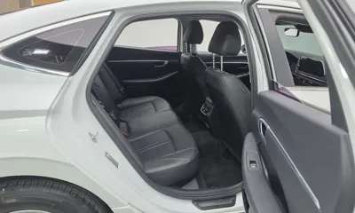 Hyundai Sonata 2020, 125036 км, за 9432.74 USD - фото 11