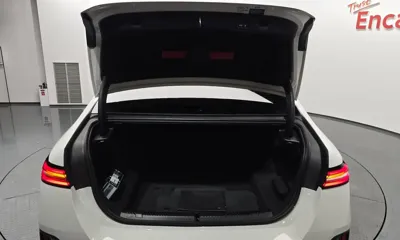BMW 5-Series 2024, 27059 км, за 37127.06 USD - фото 31