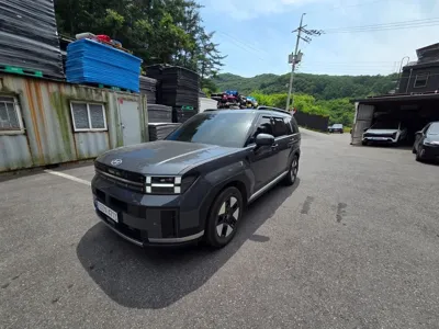 Hyundai Santafe 2025, 45000 км, за 13758.7 USD