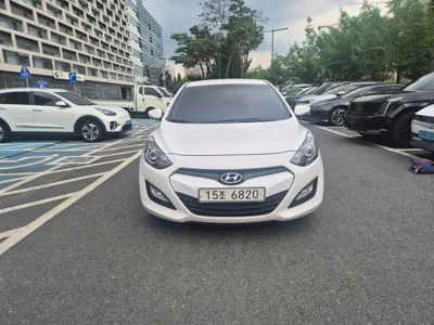 Hyundai i30 2014, 98500 км, за 4033.31 USD