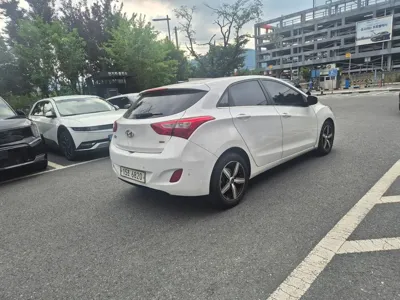 Hyundai i30 2014, 98500 км, за 4033.31 USD