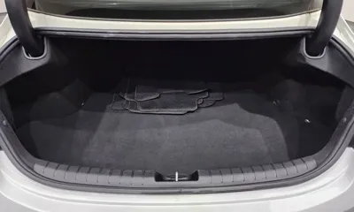 Hyundai Grandeur 2018, 81514 км, за 9311.71 USD - фото 17