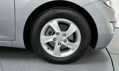 Hyundai Avante 2012, 165377 км, за 2384.1 USD