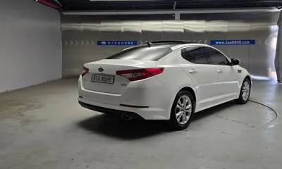 Kia K5 2013, 71002 км, за 3931.99 USD