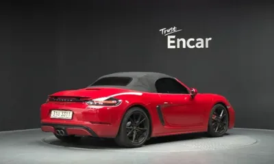Porsche 718 2018, 121876 км, за 29407.9 USD