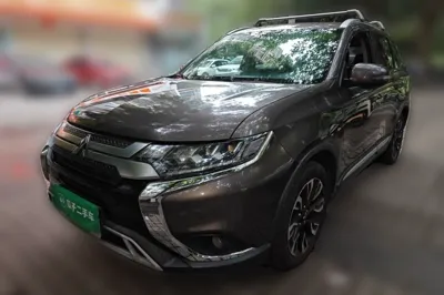 Mitsubishi Outlander · 2020 год