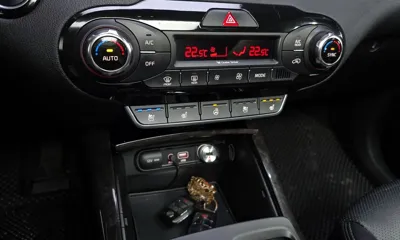 Kia Sorento 2015, 125892 км, за 8894.58 USD - фото 16