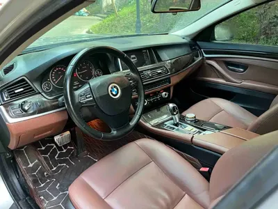 BMW 5 Series 2016, 130000 км, за 10270.55 USD