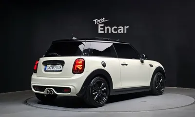 MINI Cooper 2021, 48464 км, за 12086.17 USD