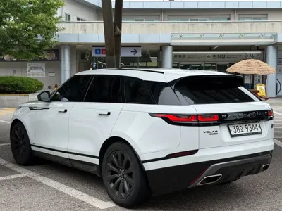 Land Rover Range Rover Velar 2018, 73664 км, за 20940 USD