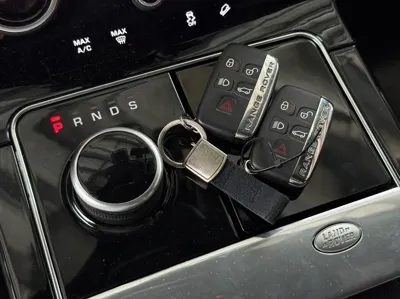 Land Rover Range Rover Velar 2018, 73664 км, за 20752.03 USD - фото 12