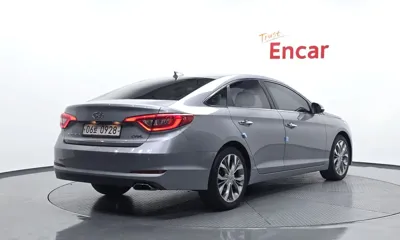 Hyundai Sonata 2016, 118036 км, за 7149.37 USD