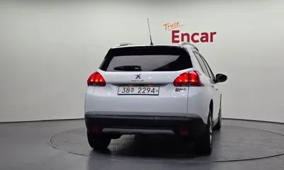 Peugeot 2008 2015, 90482 км, за 3245.03 USD