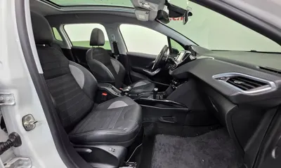 Peugeot 2008 2015, 90482 км, за 3245.03 USD - фото 10