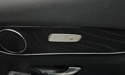 Mercedes-Benz GLC-Class 2019, 85335 км, за 16914.43 USD - фото 19