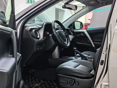 Toyota RAV4 2018, 56000 км, за 10270.55 USD