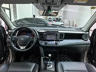 Toyota RAV4 2018, 56000 км, за 10270.55 USD - фото 8