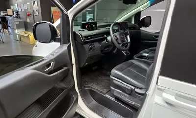 Hyundai Staria 2024, 16827 км, за 18110.76 USD - фото 10