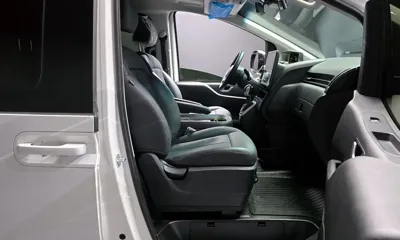 Hyundai Staria 2024, 16827 км, за 18110.76 USD - фото 11