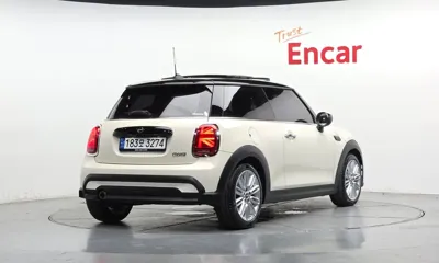 MINI Cooper 2022, 15567 км, за 16856.17 USD