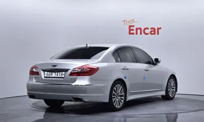 Hyundai Genesis 2013, 194432 км, за 2710.21 USD