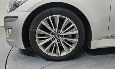 Hyundai Genesis 2013, 194432 км, за 2710.21 USD