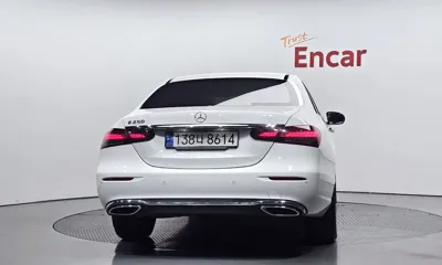 Mercedes-Benz E-Class 2022, 11055 км, за 29732.4 USD
