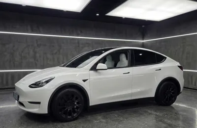 Tesla Model Y 2024, 25500 км, за 21192.22 USD