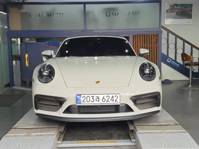 Porsche 911 2023, 7063 км, за 144560.34 USD