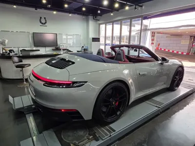 Porsche 911 2023, 7063 км, за 144560.34 USD