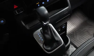 Hyundai Staria 2023, 51463 км, за 15287.55 USD - фото 9