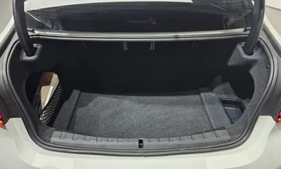 BMW 3-Series 2024, 11799 км, за 28226.34 USD - фото 30