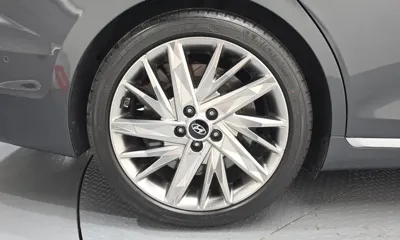 Hyundai Grandeur 2020, 82221 км, за 16121.69 USD