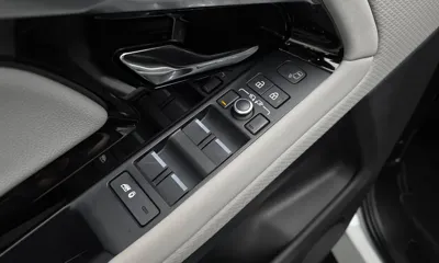 Land Rover Range Rover Evoque 2021, 49186 км, за 19413.69 USD - фото 30