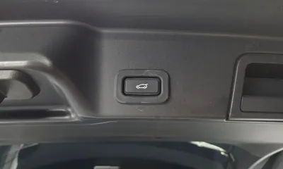 Land Rover Range Rover Evoque 2021, 49186 км, за 19413.69 USD - фото 33
