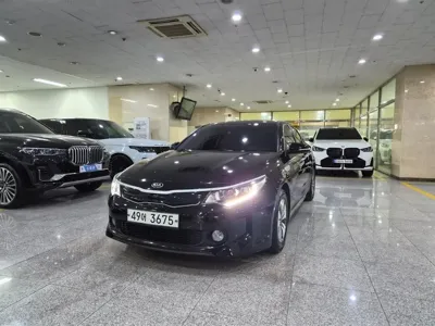 Kia K5 · 2018 год