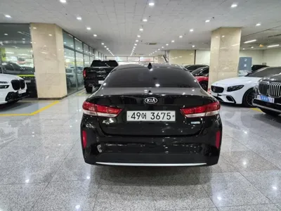 Kia K5 2018, 81881 км, за 8606.75 USD