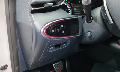 Genesis GV70 2021, 114296 км, за 18786.97 USD - фото 35