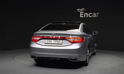 Hyundai Grandeur 2015, 205936 км, за 3085.2 USD