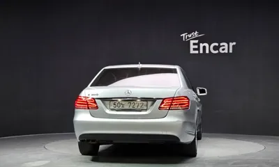 Mercedes-Benz E-Class 2014, 120826 км, за 5525.58 USD