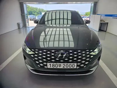 Hyundai Grandeur 2021, 105787 км, за 13609.42 USD