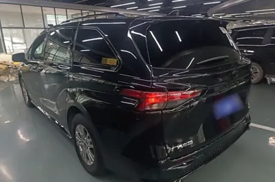 Toyota Sienna 2021, 56300 км, за 34200 USD
