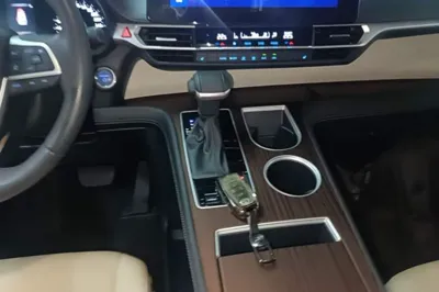 Toyota Sienna 2021, 56300 км, за 34200 USD - фото 21