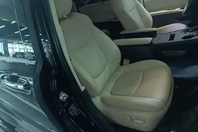 Toyota Sienna 2021, 56300 км, за 34200 USD - фото 24
