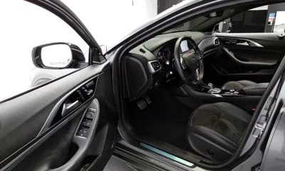 Infiniti Q30 2017, 24929 км, за 9471.19 USD - фото 10