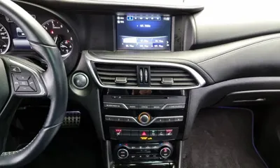 Infiniti Q30 2017, 24929 км, за 9471.19 USD - фото 14
