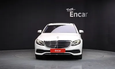 Mercedes-Benz E-Class 2017, 83974 км, за 12880.57 USD