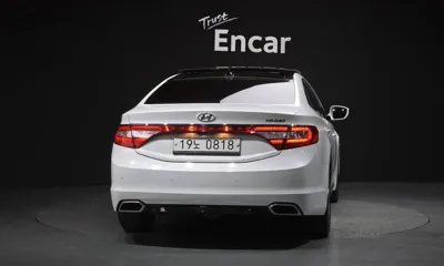 Hyundai Grandeur 2016, 111277 км, за 5500.56 USD