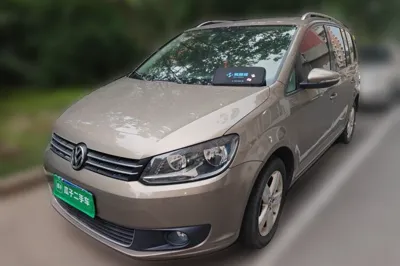 Volkswagen Touran · 2015 год